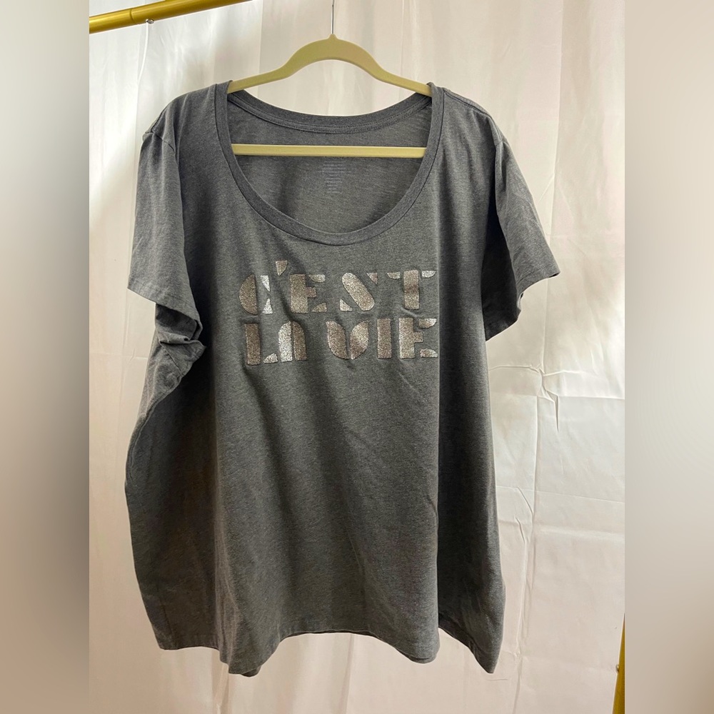 Gray 'C'est La Vie' Graphic Tee